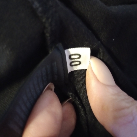 Torrid slim fit black with white "Happy Camper" graphics t-shirt size large - Picture 5 of 7